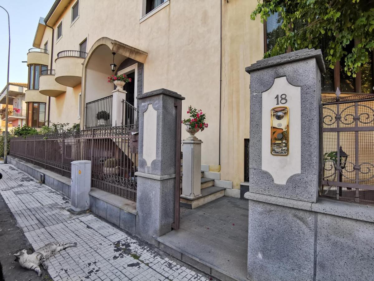 Home Sweet Home Fiumefreddo di Sicilia Exterior photo